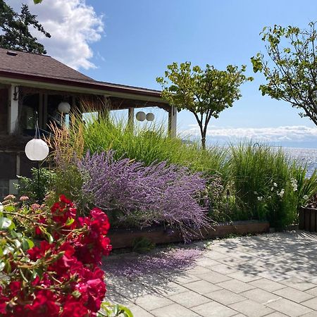 Blitz Beach House Oceanside Suite Powell River Extérieur photo