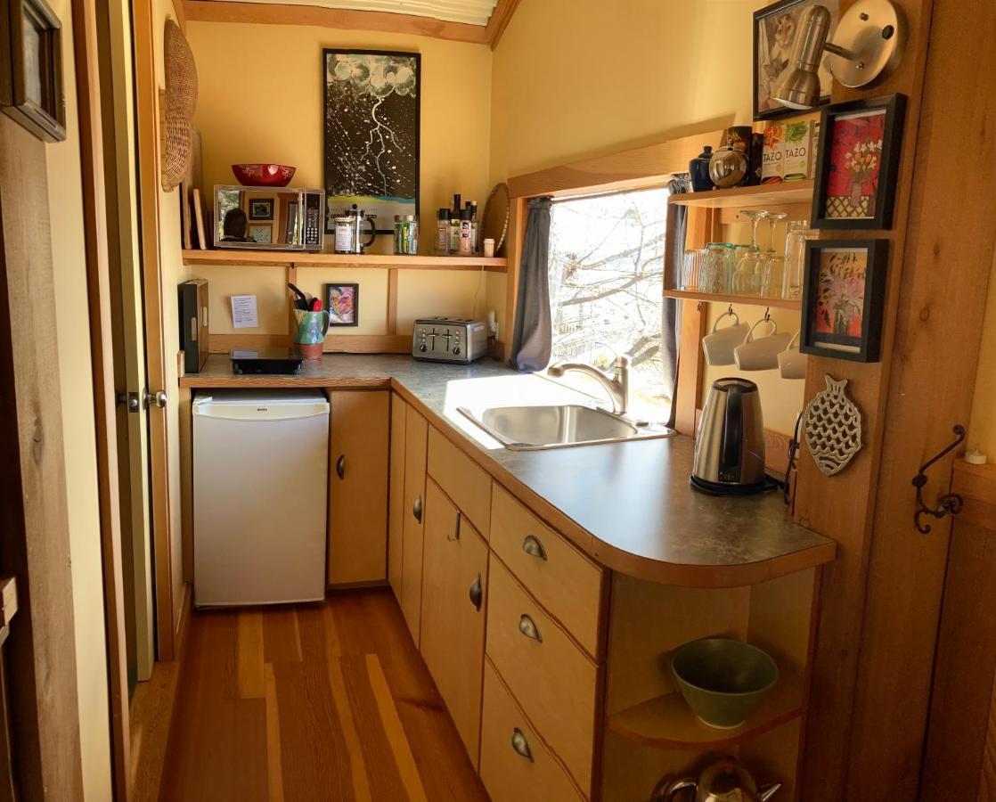 Blitz Beach House Oceanside Suite Powell River Extérieur photo